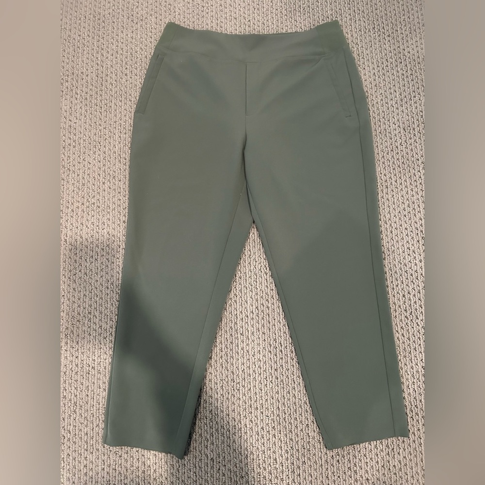 Athleta endless pant size 16 gently used light green